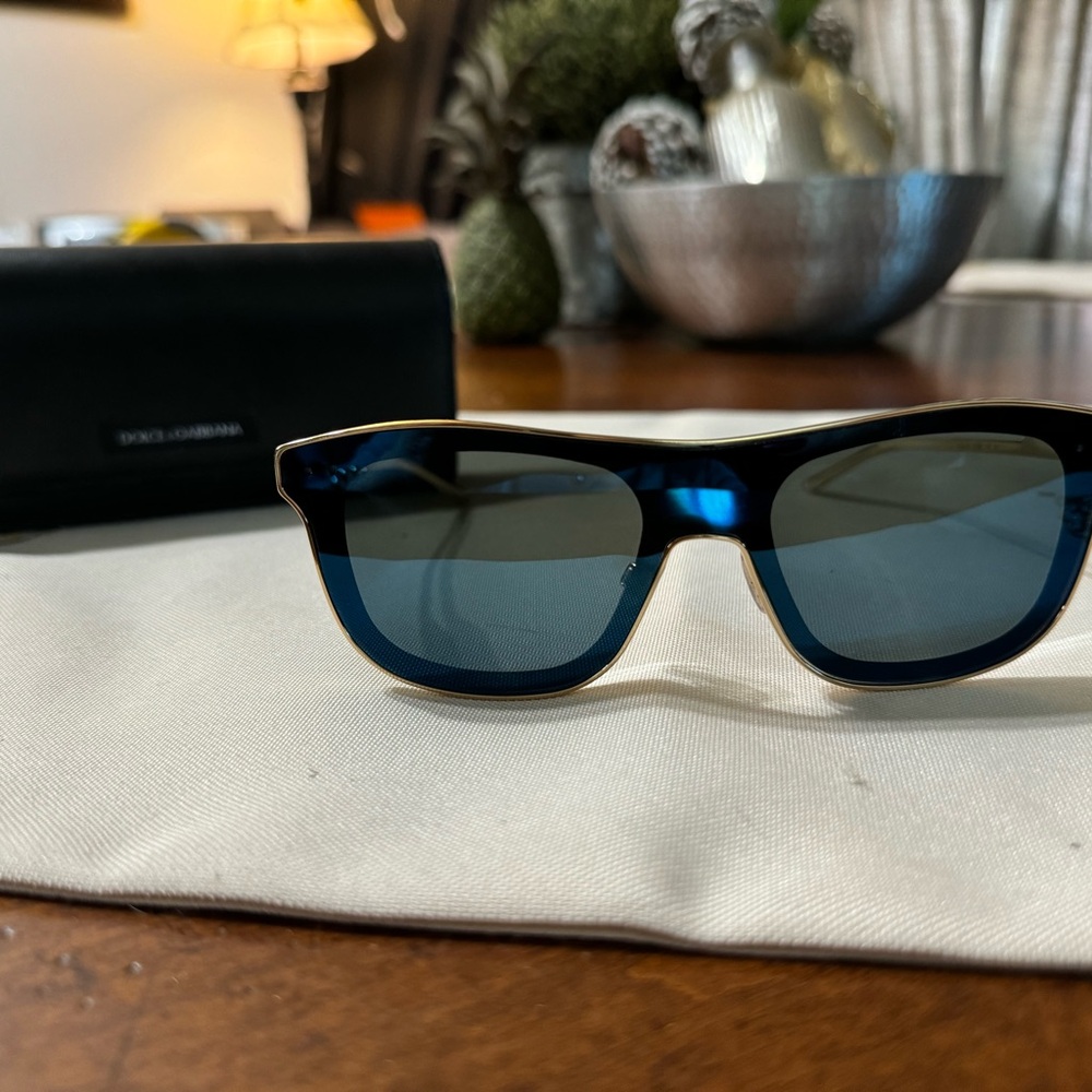 Dolce & Gabbana Sunglasses - Picture 6 of 6
